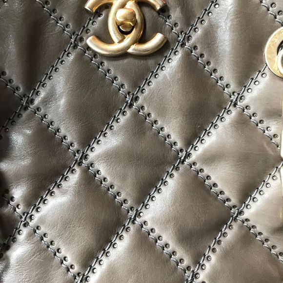 Additional photos of CHANEL Zip Shopping Bag NWT - Picture 6 of 8